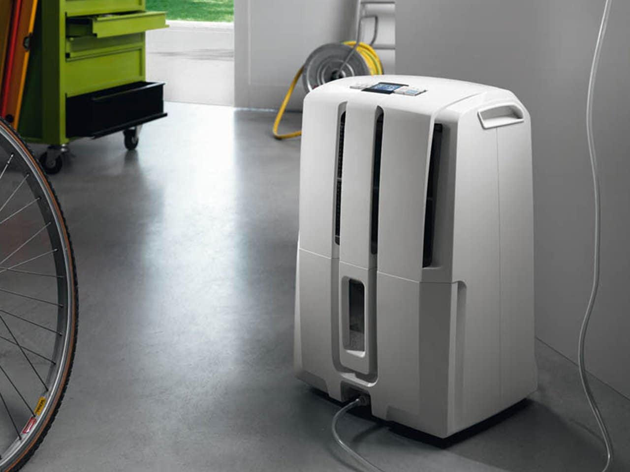 5 Best Dehumidifiers for Garage Reviewed in Detail (Winter 2024)