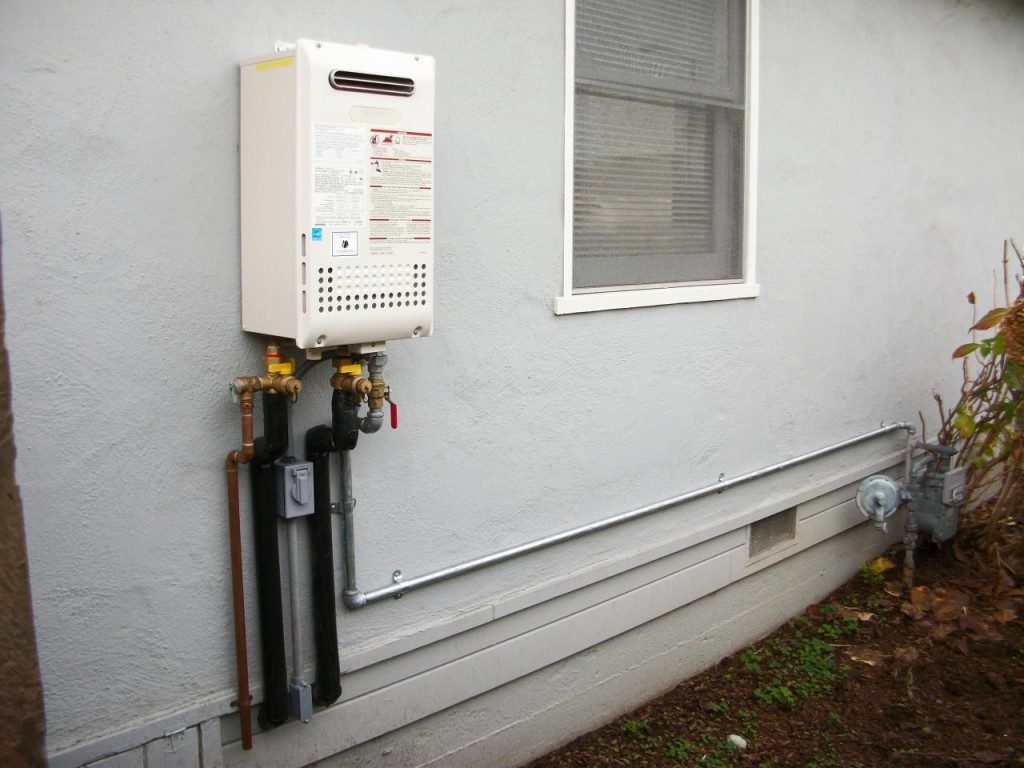 6 Best Electric Tankless Water Heaters: Your Solution for an Unlimited Supply of Hot Water