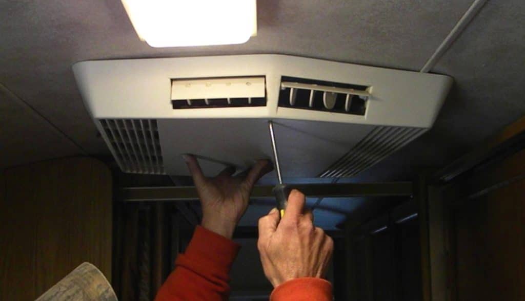 8 Best RV Air Conditioners — Take Coolness with You!