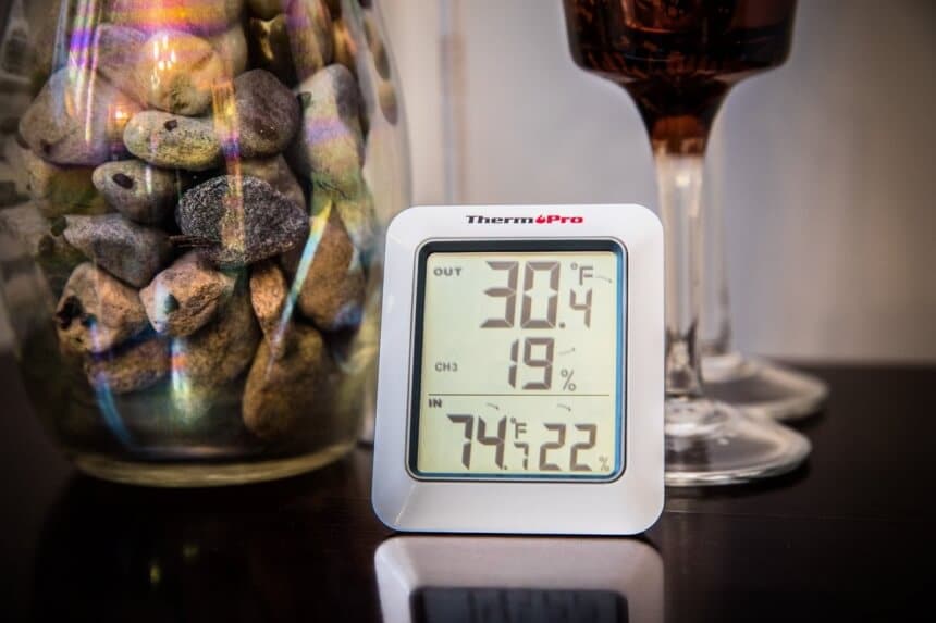 10 Best Hygrometers – Convenient Devices to Monitor Room Climate! (Fall 2022)