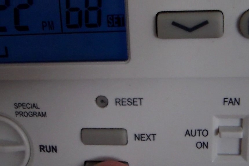 Luxpro Thermostat Reset: How to Do It in Just a Few Steps